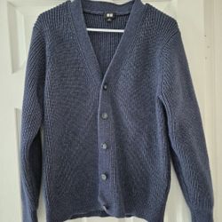 Uniqlo Womens Size xs V Neck Knit Cardigan Blue With Buttons