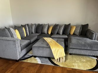 Sectional W/ Ottoman