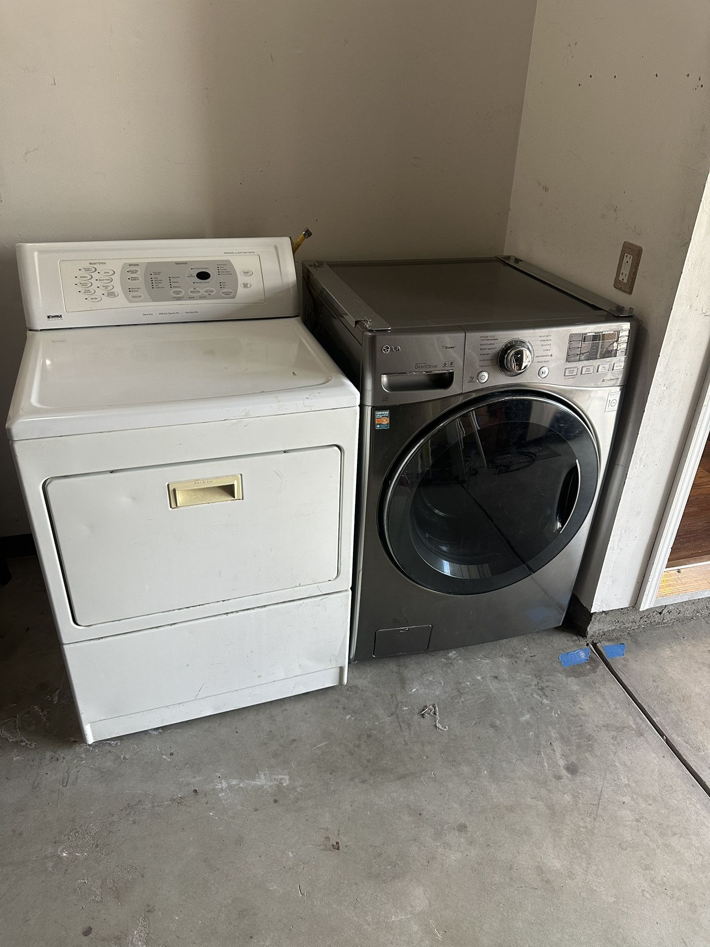 Washer And Dryer 