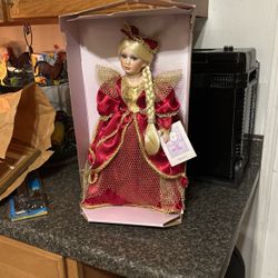 Brand New Collectible Rapunzel Doll.