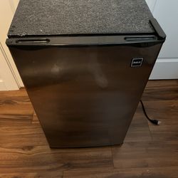 RCA Miniature Refrigerator
