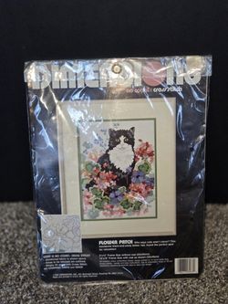 Dimensions No Count Cross Stitch Kit 3937 Flower Patch Cat 9” x 12" Sealed 1989