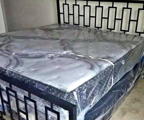 (NEW)MATTRESS BLOWOUT! Brand new mattress sets. Kings, Queens, Fulls