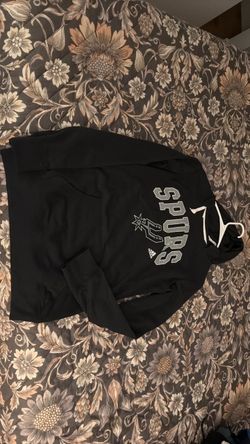 Black pullover hoodie