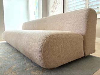 Suzanne Sofa