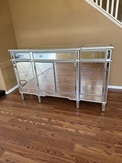 $50 TV stand/ dresser must go today 7/18
