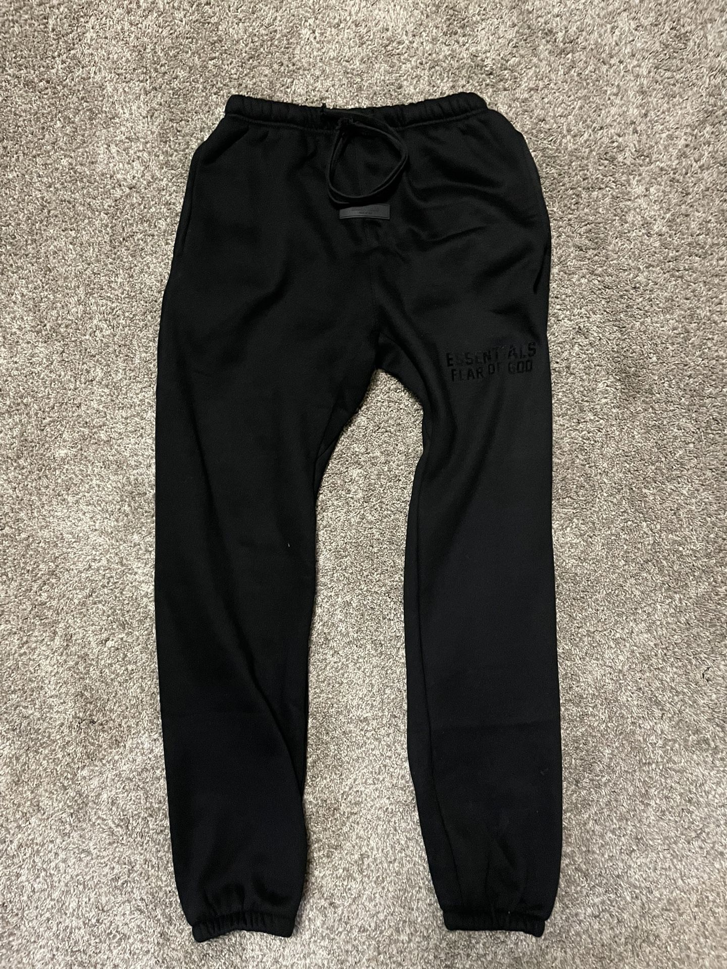 Black Essentials sweats
