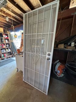 Screen door