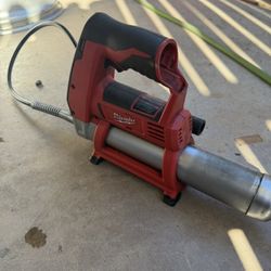 Milwaukee M12 Grease Gun