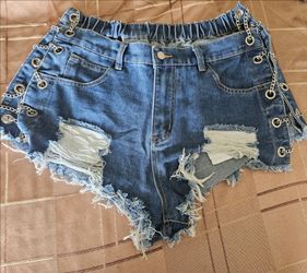 Denim short lace chain