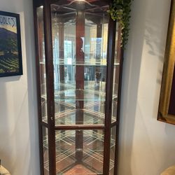 Stunning Cabinet Glass Shelves, Light, Closing Door
