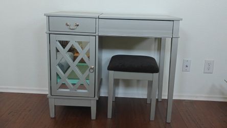 Silver Lift-Top Vanity With Stool