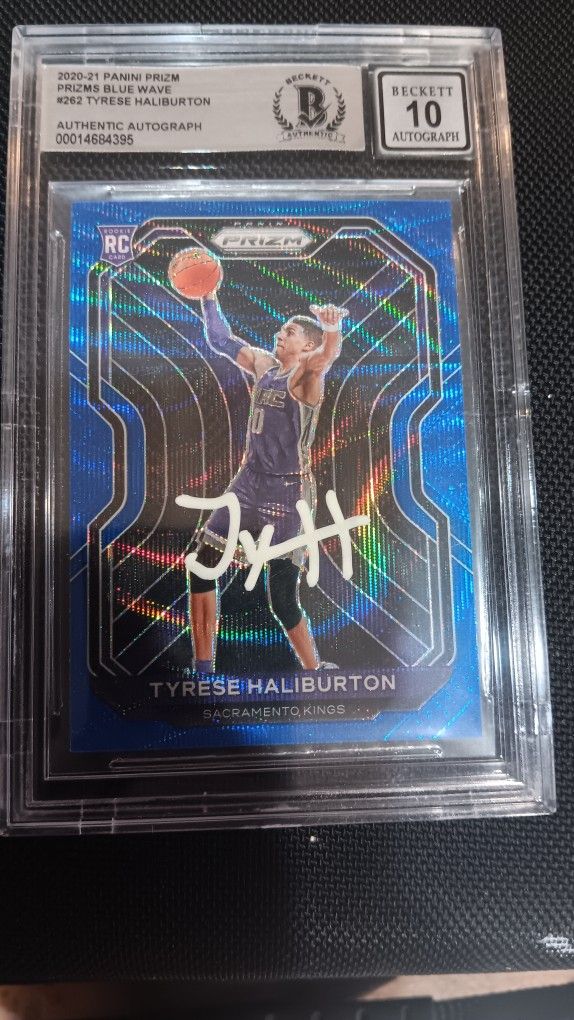 TYRESE HALIBUTON BLUE WAVE BGS 10 AUTHENTICATED AUTO ROOKIE 🔥