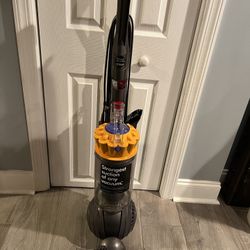 Dyson Vacuum! Works Perfectly!! Like Brand New!