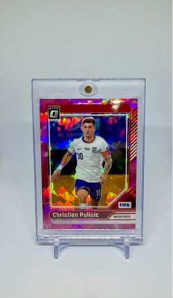 Christian Pulisic USA 2025-26 Panini Donruss Optic #25 Pink Cracked Ice 1/25