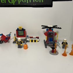 10685 LEGO Juniors City Fire Suitcase