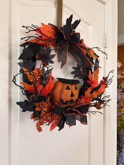 Halloween Front Door Wreath Decoration.