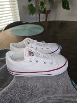 Converse size 10 toddler