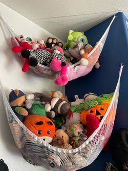 Stuffed animals with wall storage