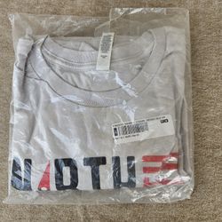 Unopened Original North 5th Brewing Silver XL T-shirt