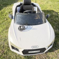 Audi power wheel car 