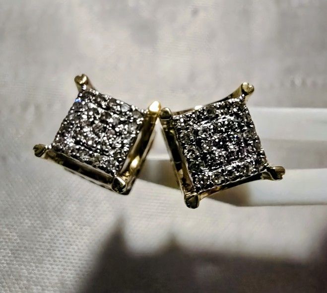 Princess cut 1/2 Carat Diamond stud earrings on 14k yellow gold