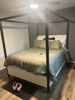 Queen Bed Frame And Bamboo Mattress With Boxspring