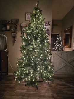 New 7.5 ft prelit Christmas tree