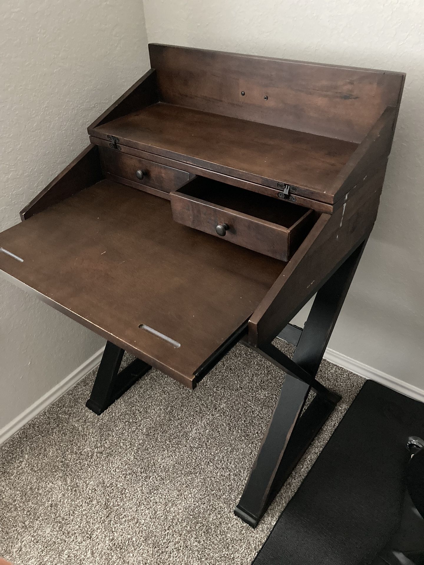 Cost plus world on sale market secretary desk
