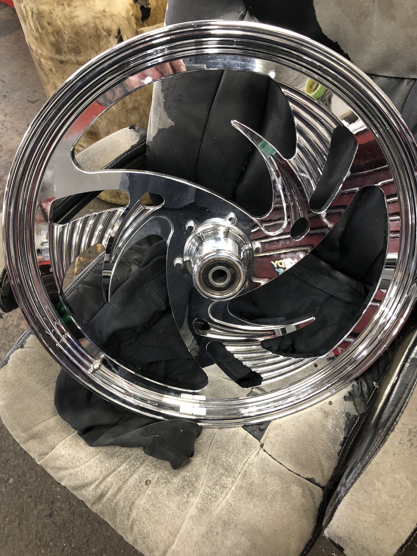 21x2.15 riptide front motorcycle wheel