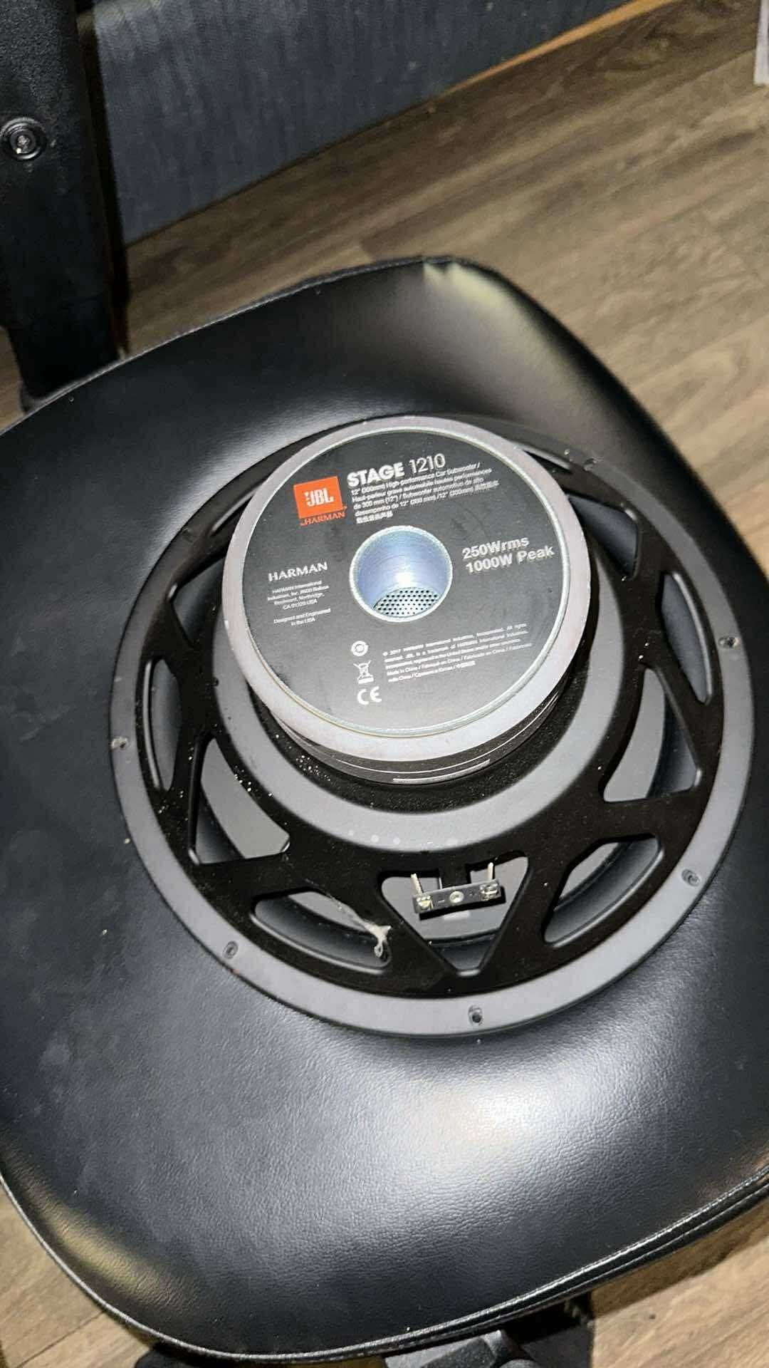 Sub, Amp, Epicenter