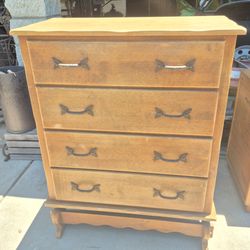 Vintage Monterey 5 drawer dresser/chest model 190-5DR-Chest