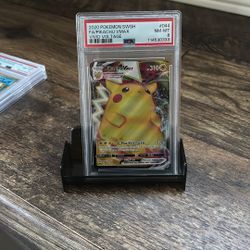 Pikachu Vmax PSA 8