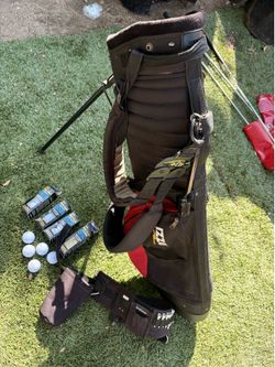 Izzo golf bag 4 dividers w/ top flight balls