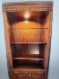 Display Cabinet With Light