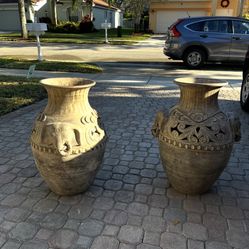 Set of 2 Terracota Elephant Motif Floor Vase Grayish / Brown 