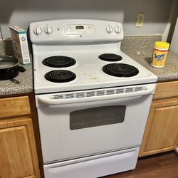 Brand New Stove And Brand New Refrigerator 