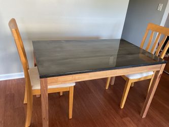 Dining table with 2 chairs