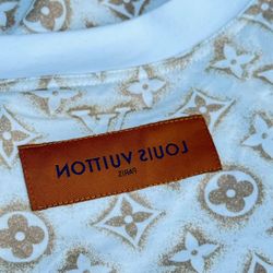 Louis Vuitton T Shirt $600 Authentic Monogram Print 