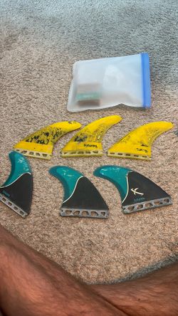 Surfboard fins