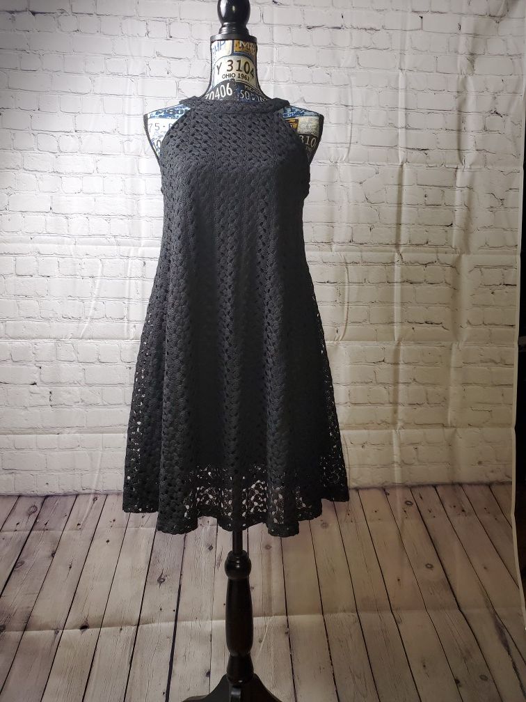 ROXBERI ARIANNA BLACK LACE DRESS!