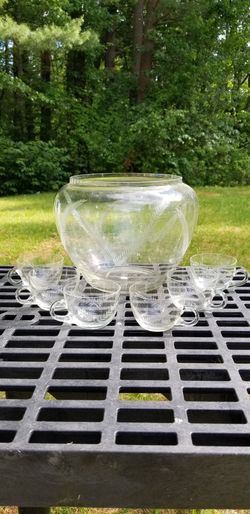 Vintage Etched Punch Bowl Set With Cups