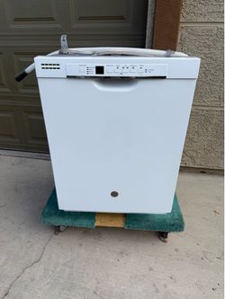 GE White dishwasher