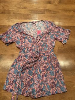 Woman’s new with tags simply southern romper shipping available