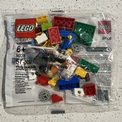 Lego Education 9338 Mini Kit 57 pcs with Mini-figures 2010 New in Sealed Polybag