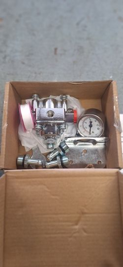 Std Fuel Regulator For Carburetor Engines New In Box With Gauge. 35th Ave And McDowell Phx