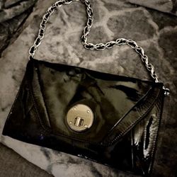 Black Patent Leather ELLIOTT LUCCA purse with Silver & Black Chain Shoulder Strap! 