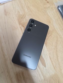 Samaung s24 plus 256gb.  Unlock ANY Sim