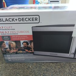 Black And Decker Microwave, Barely Used