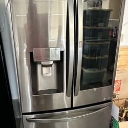 Refrigerator 